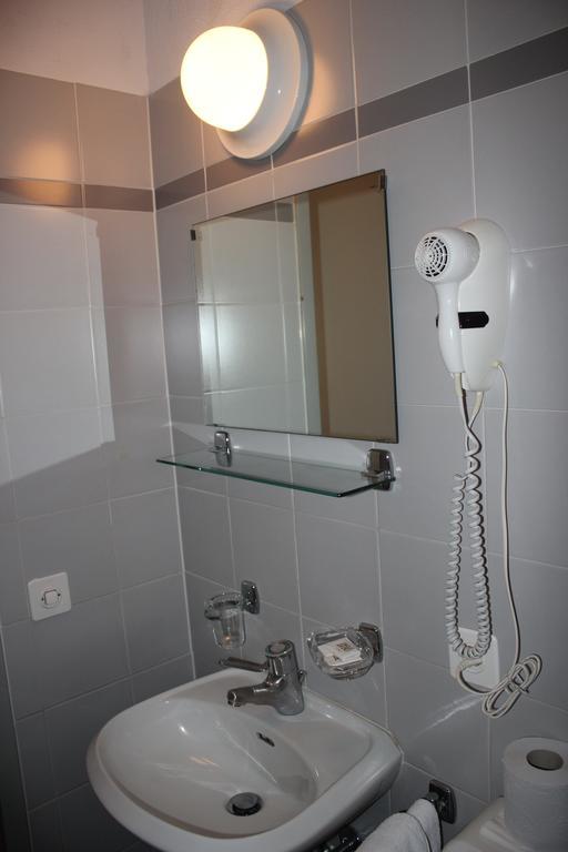 Garni Bar Sport Bed & Breakfast Mendrisio Cameră foto